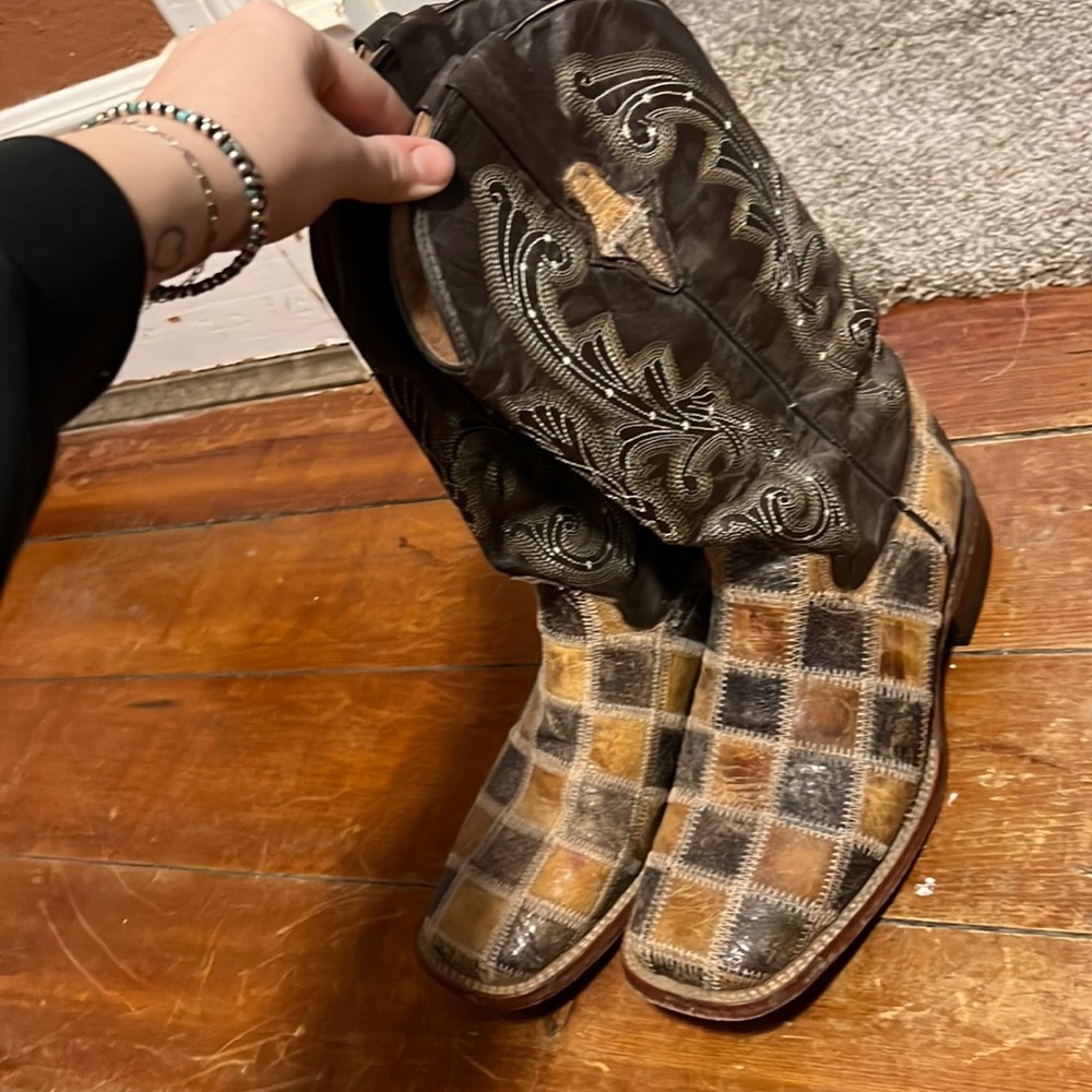 Well loved Ferrini boots